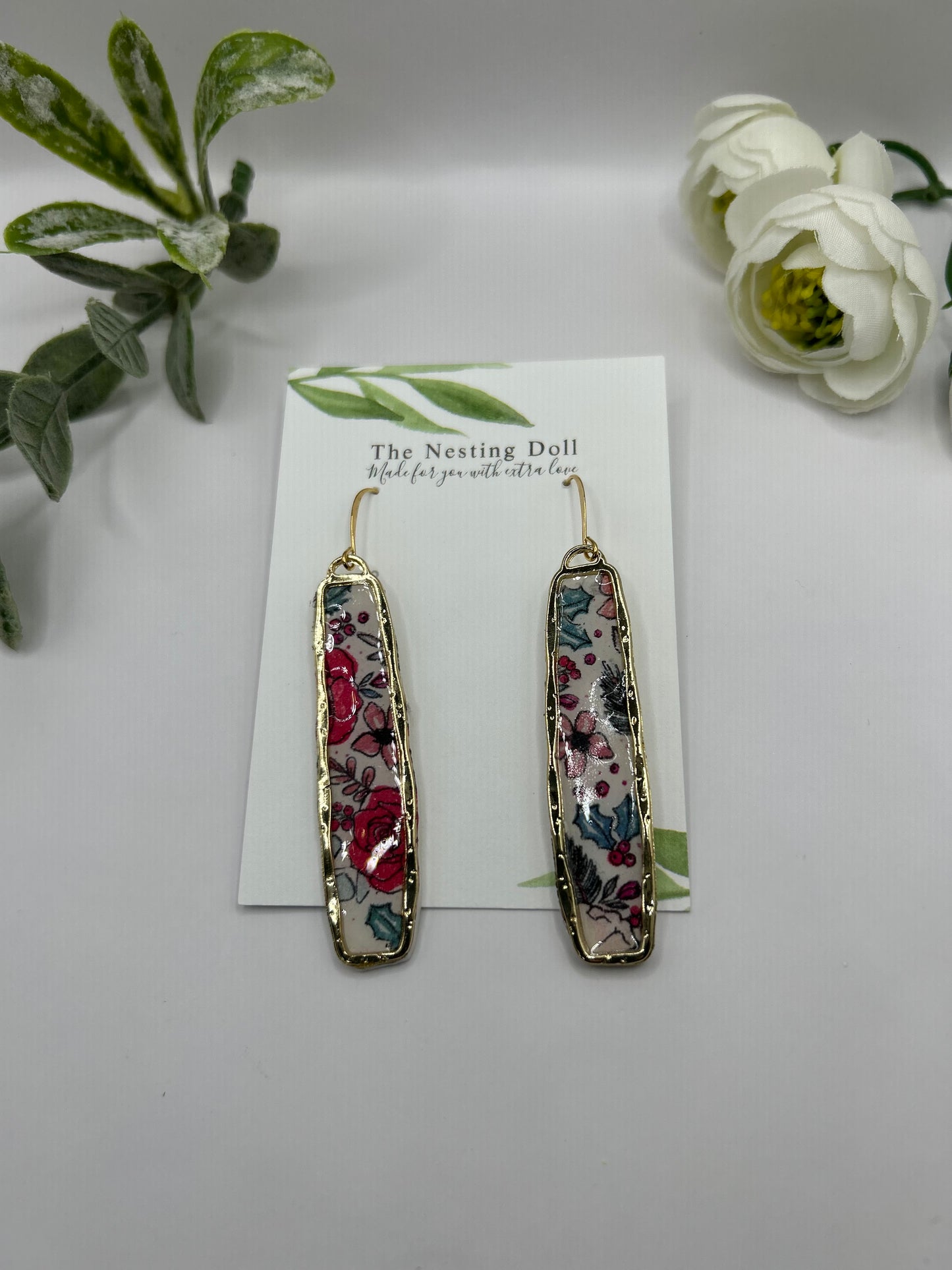 Holly Print Rectangle Dangles