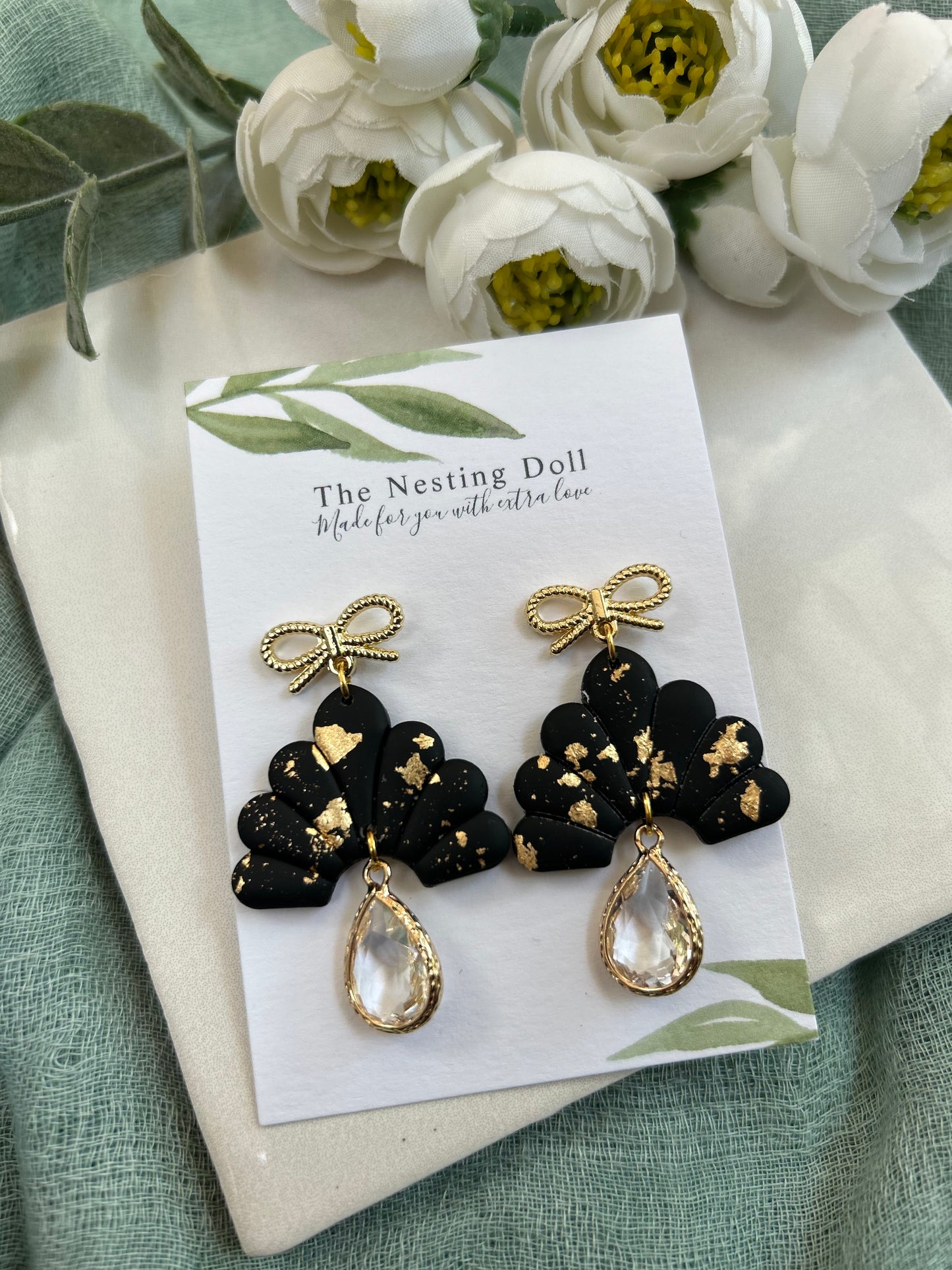 Emily In Black & Goldleaf