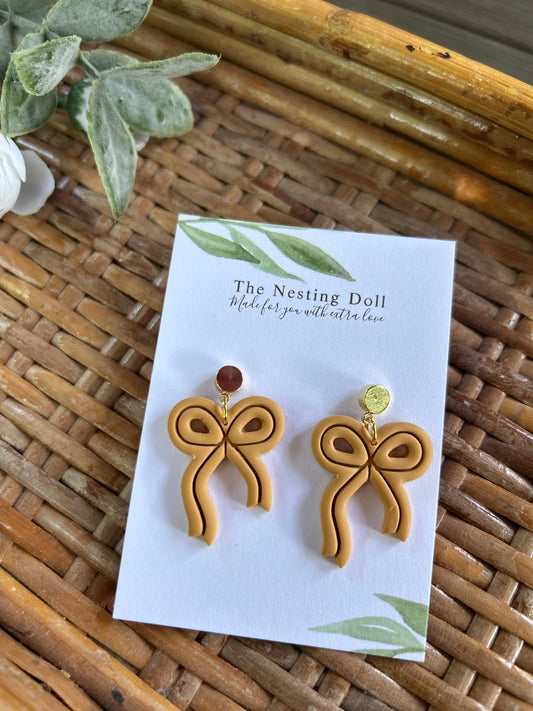 Bow Dangles in Butterscotch