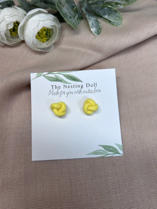 Yellow Knots