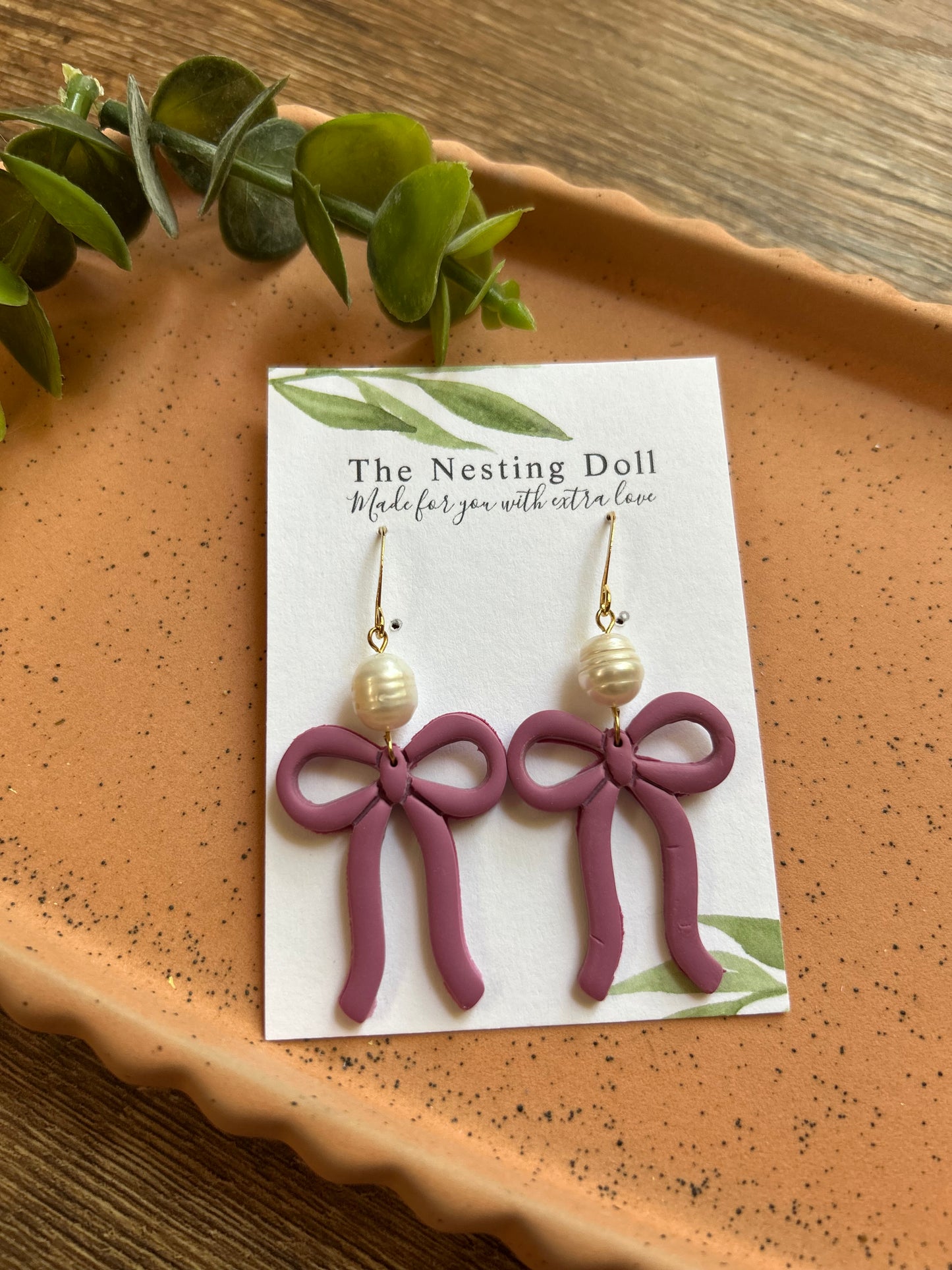 Freshwater Pearl Bow Dangles in Purple