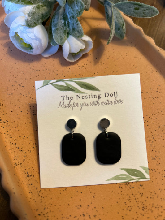 Simple Black Dangle