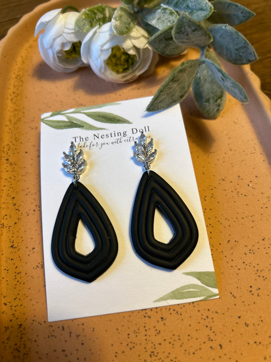 Teardrop Gem Dangle in Black